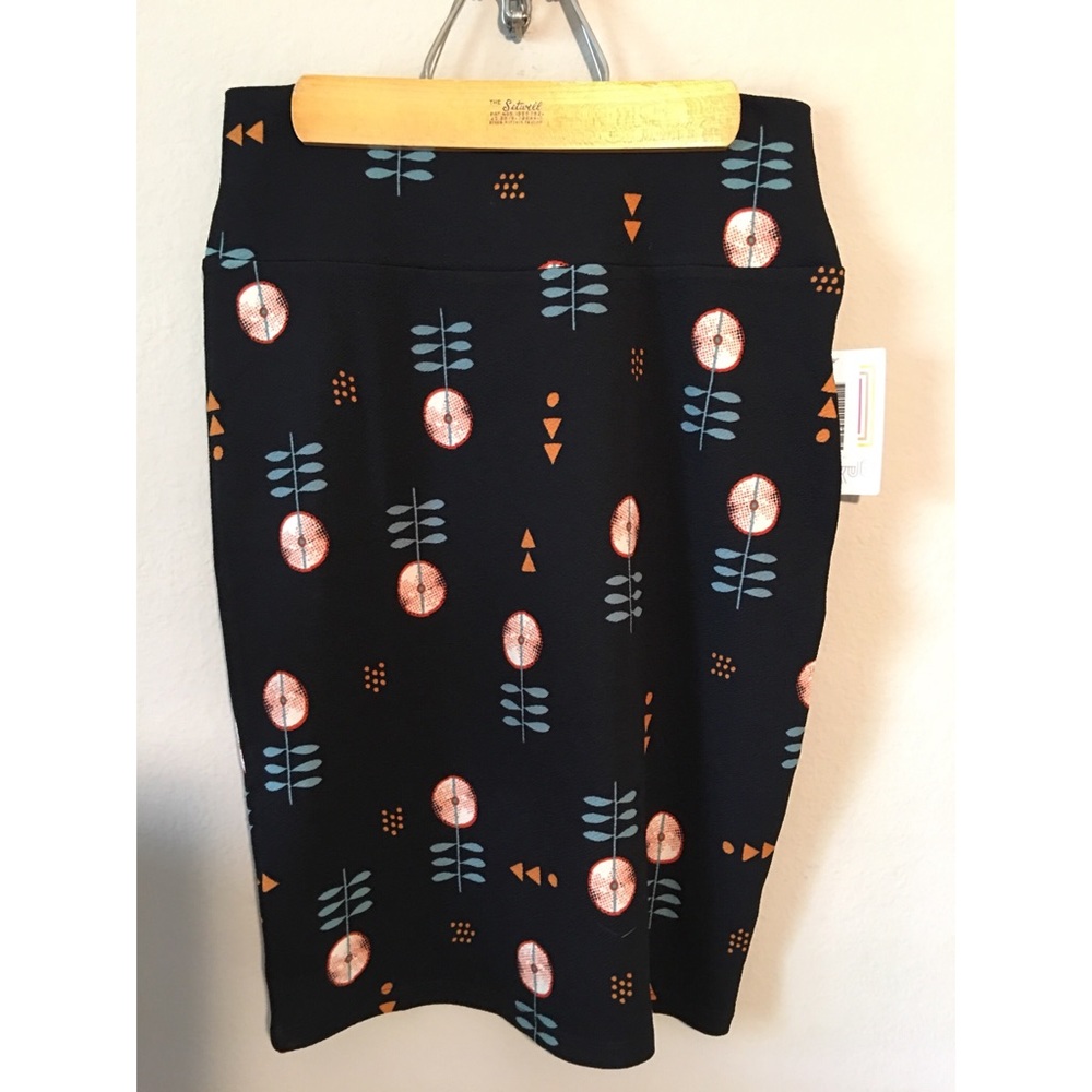 LULAROE Women’s NWT Cassie Floral Skirt
